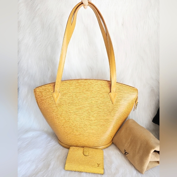 Louis Vuitton Handbags - 🔥Bundle🔥 Hot Deal🔥 Beautiful Authentic Louis Vuitton Epi Shoulder Bag